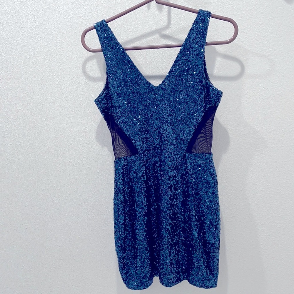 Bebe sequined dress. Size xs. - Picture 2 of 5